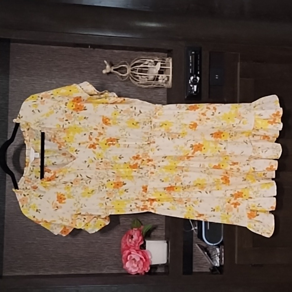 LC Lauren Conrad Floral Layered Sleeve Ruffles Elastic Waist Liner Size …